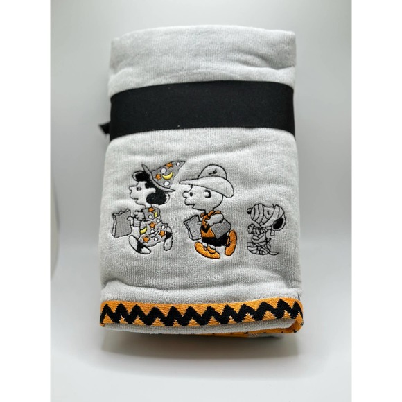 Snoopy Other - Snoopy Halloween Hand Towel Set